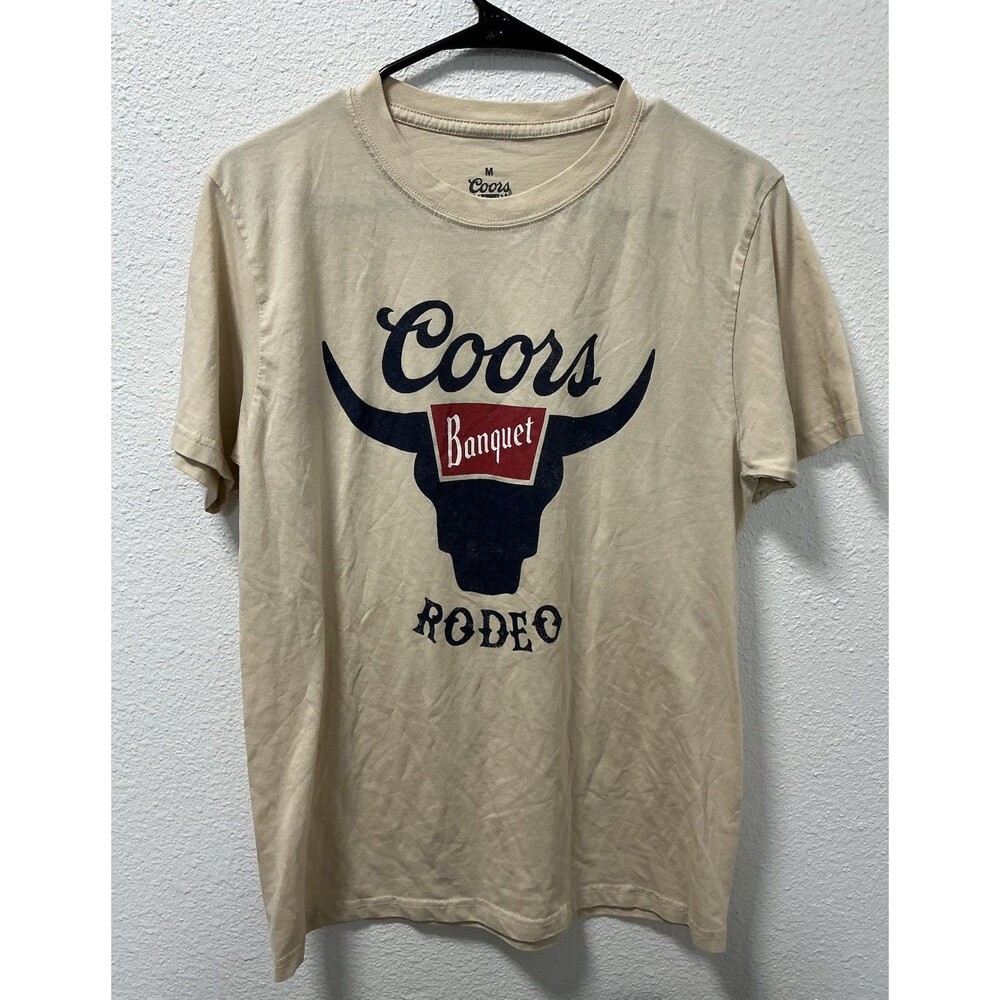 Coors Banquet Rodeo Graphic Men's T-Shirt Size M Tan Longhorn Cow Skull Beer Tee